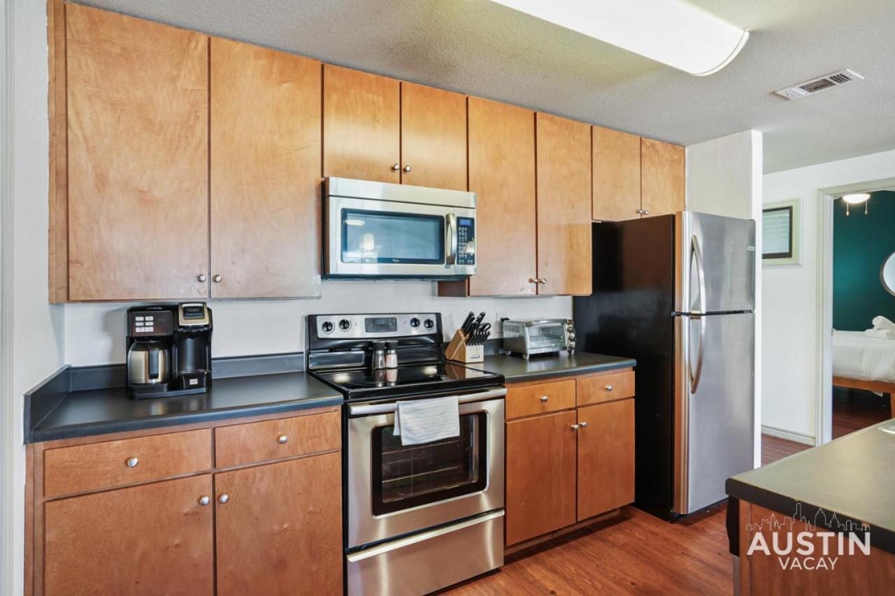 Stylish 4Br With Smart Tv And Free Garage Parking Lejlighed Austin Eksteriør billede