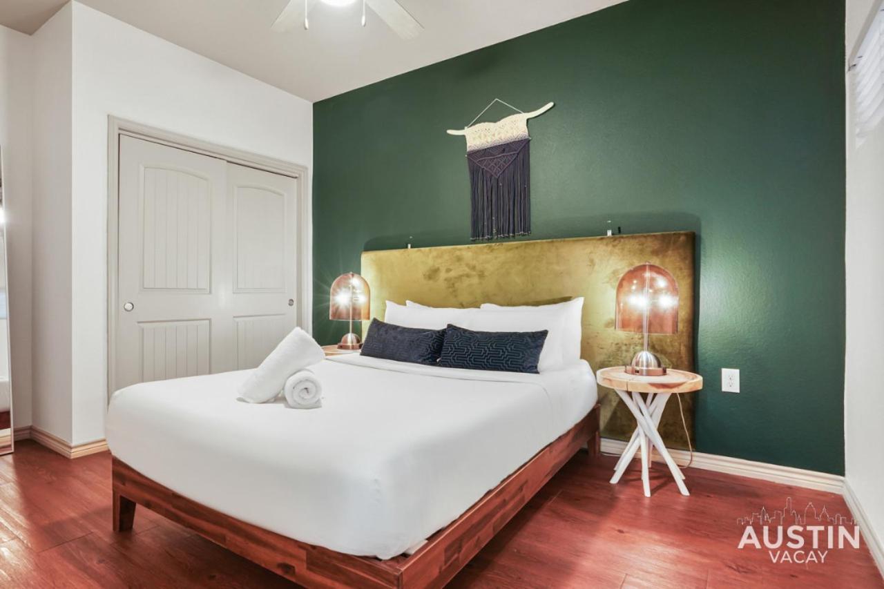 Stylish 4Br With Smart Tv And Free Garage Parking Lejlighed Austin Eksteriør billede