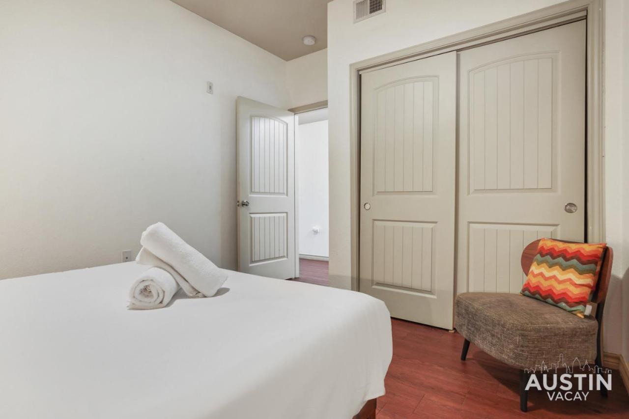 Stylish 4Br With Smart Tv And Free Garage Parking Lejlighed Austin Eksteriør billede